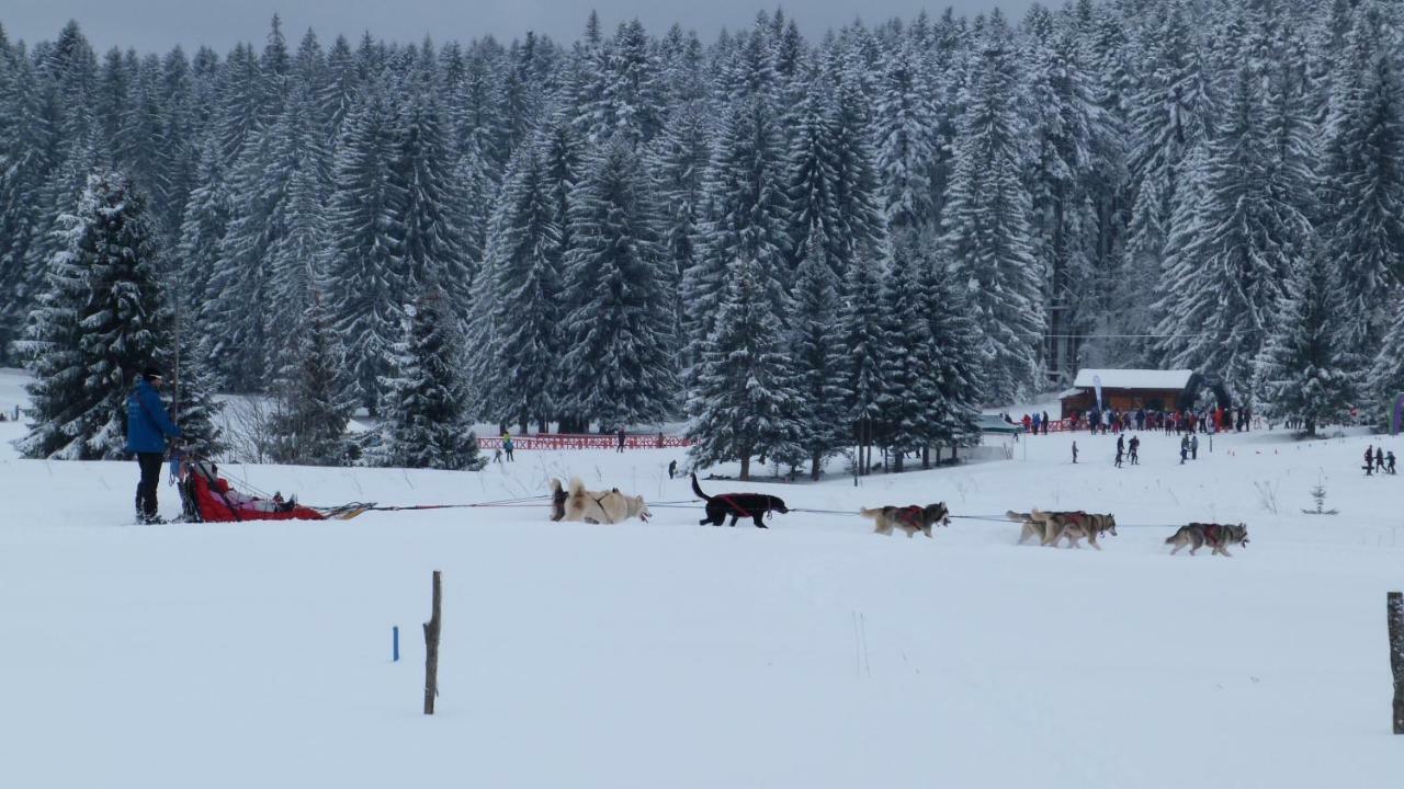 La Grange De Haute-Joux Les Fourgs Eksteriør billede